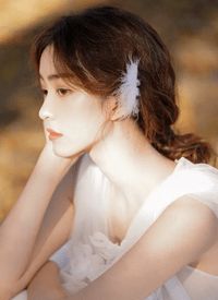 全娱乐圈的人都在塌房,除了我